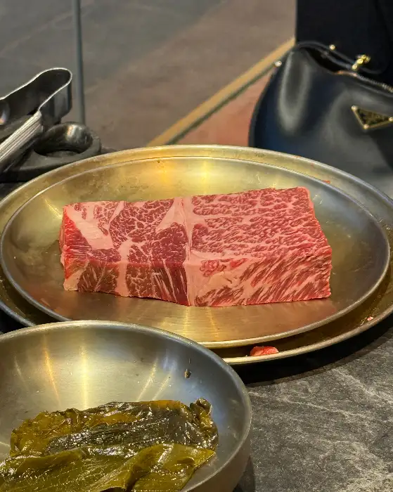 신선한 한우 단면