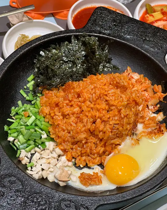 먹음직스러운 볶음밥