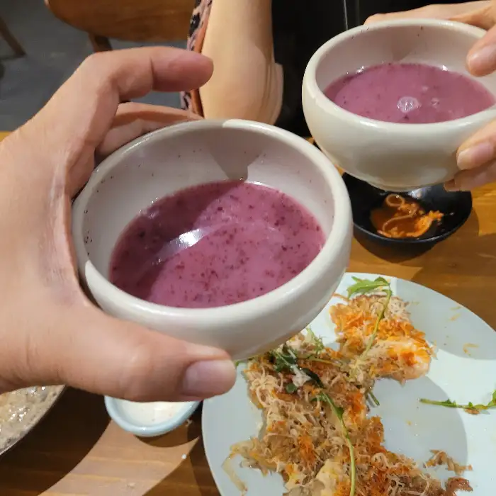 바삭한 감자전에 올라간 새우