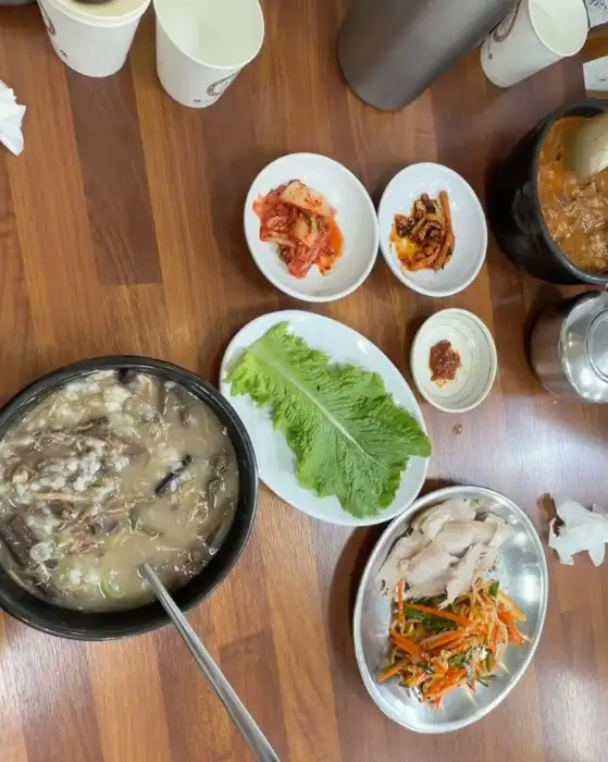 접짝뼈국과 돔베고기, 반찬