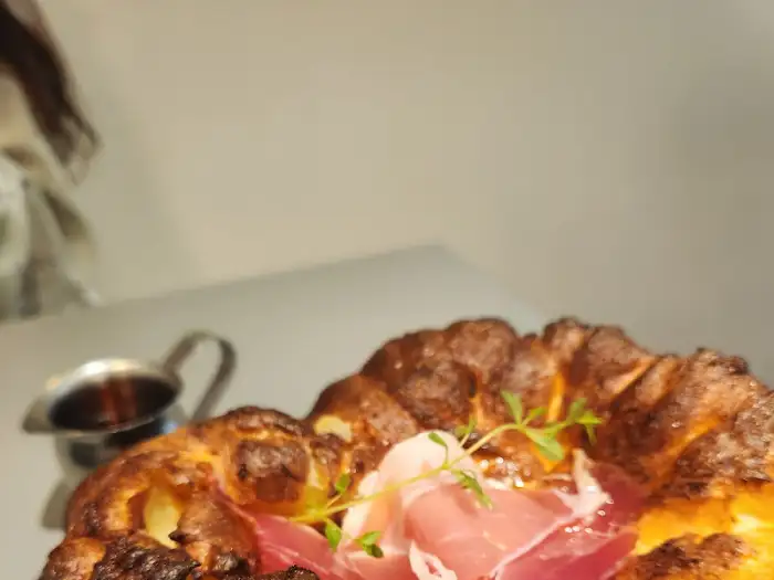 바통 밀 카페의 𝓟𝓪𝐧𝙘ake 플레이팅