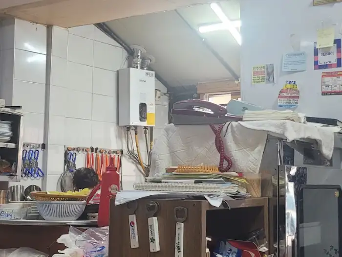 주방 쪽 내부 모습
