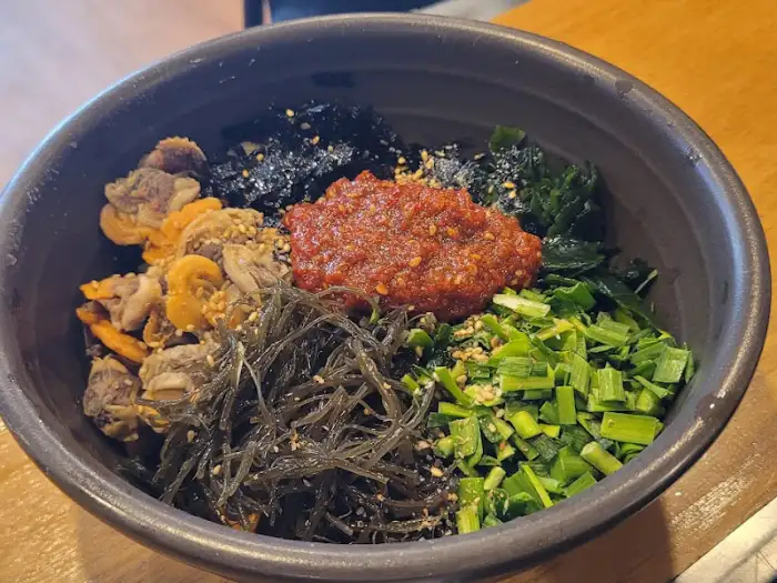 꼬막비빔밥의 확대 모습
