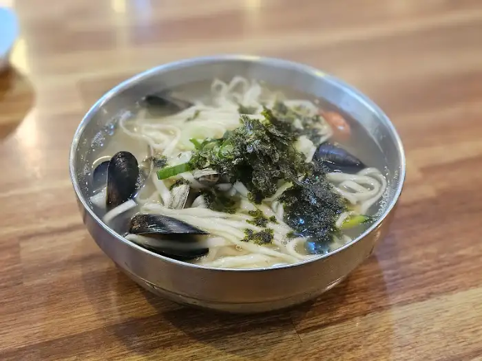 해물칼국수 한 그릇