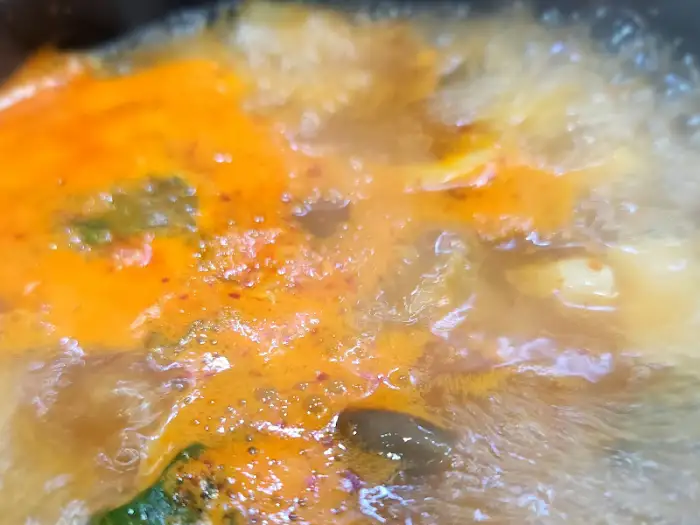 보글보글 끓는 된장찌개