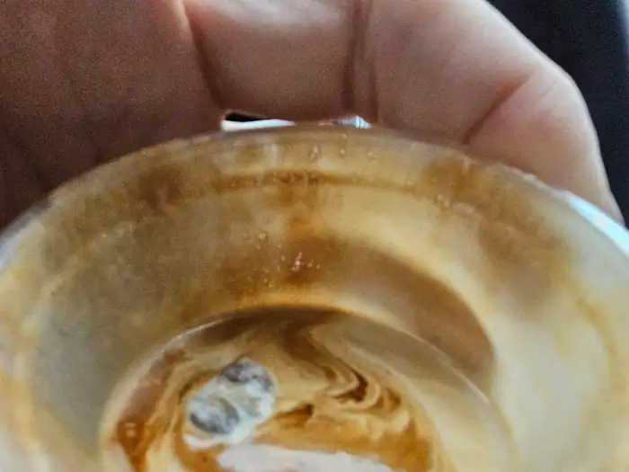 커피 잔의 디테일