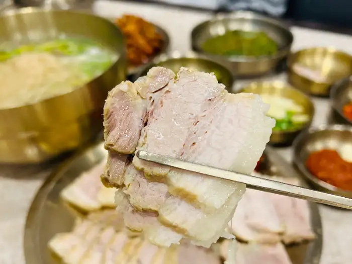 부드럽고 촉촉한 보쌈 고기