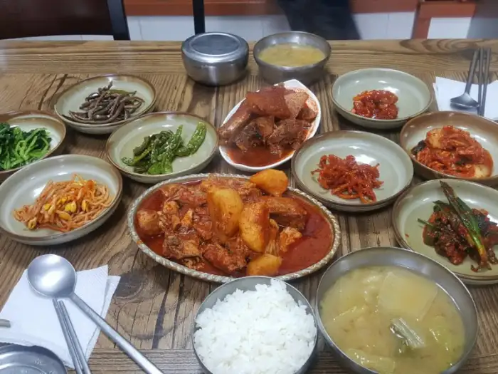 푸짐한 백반 한 상
