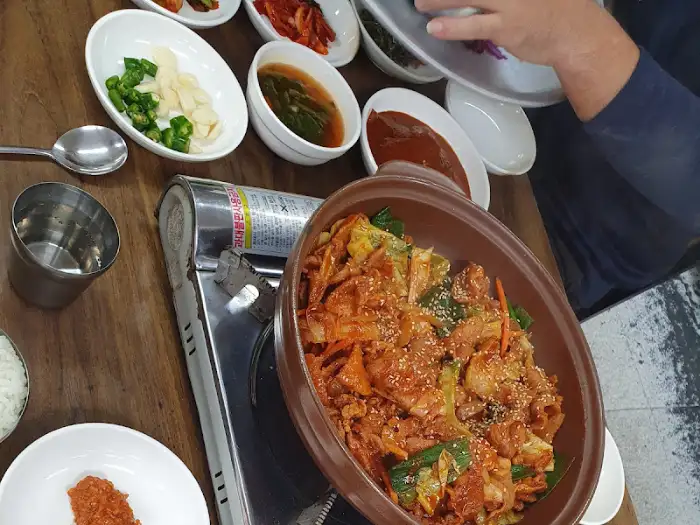 테이블 전체 모습
