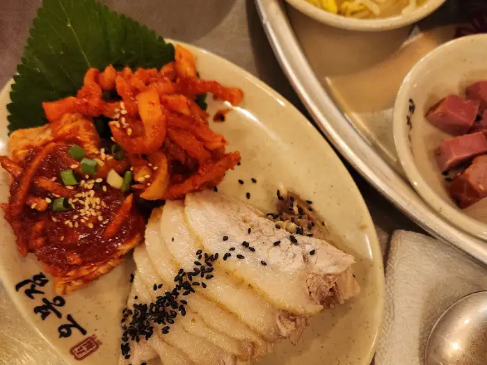 수육과 겉절이