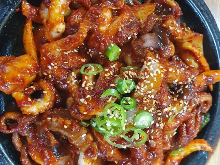 매콤한 양념의 쭈꾸미 볶음