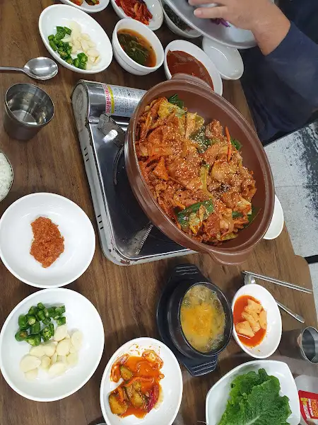 음식과 반찬들