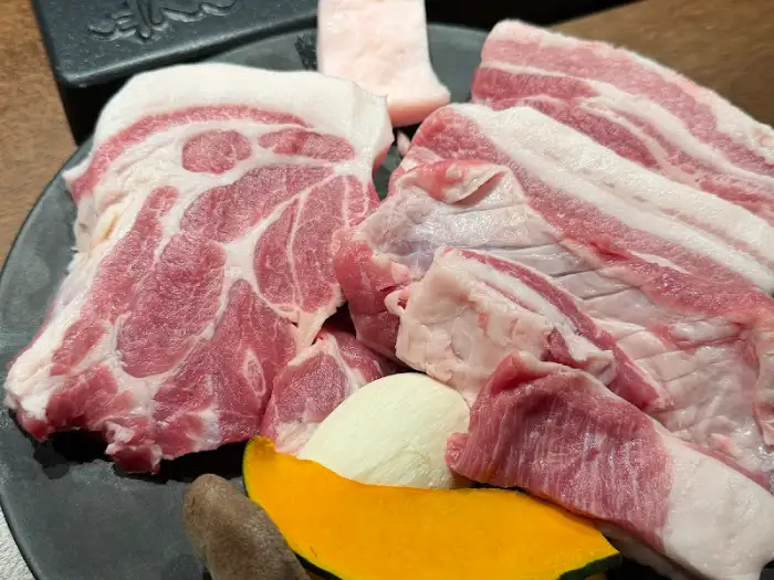 신선한 제주 흑돼지 생고기