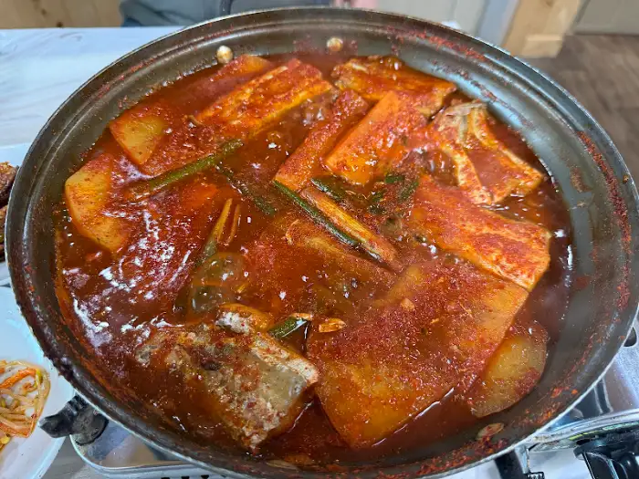 끓고 있는 갈치조림