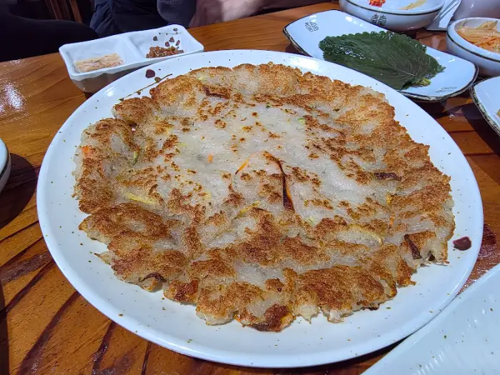 두툼하고 바삭한 감자전