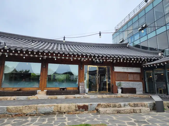 한옥 카페 외관