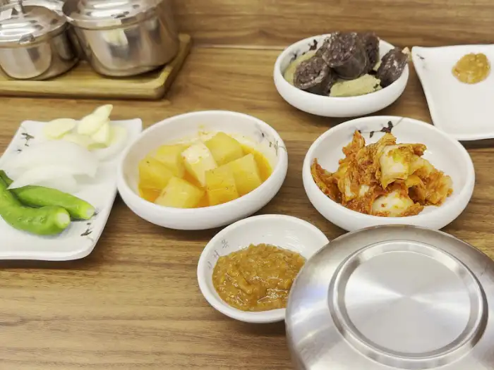 밑반찬 세팅