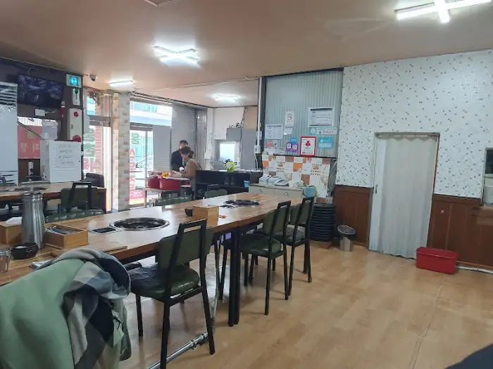 웅촌식육식당 내부 전경