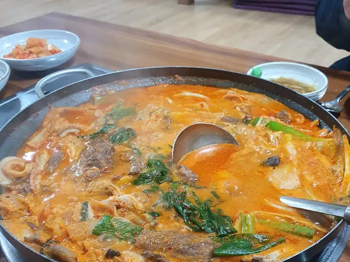 보글보글 끓고 있는 소양탕의 모습