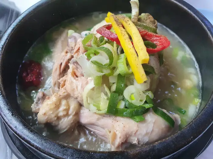 푸짐한 삼계탕 비주얼