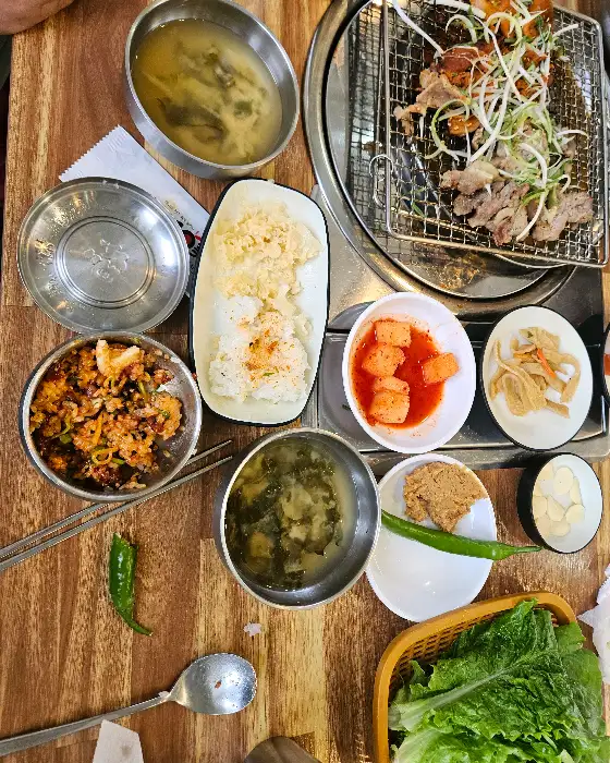 테이블 세팅
