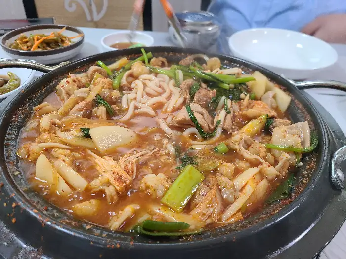 곱도리탕과 우동사리