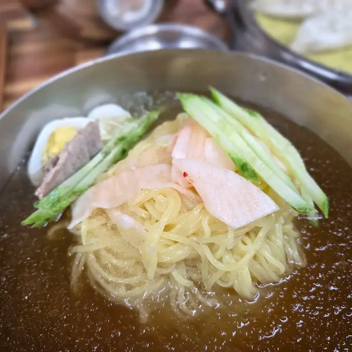 물밀면의 시원한 비주얼