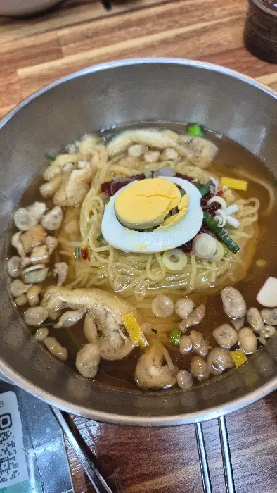 만두와 함께 나온 물밀면