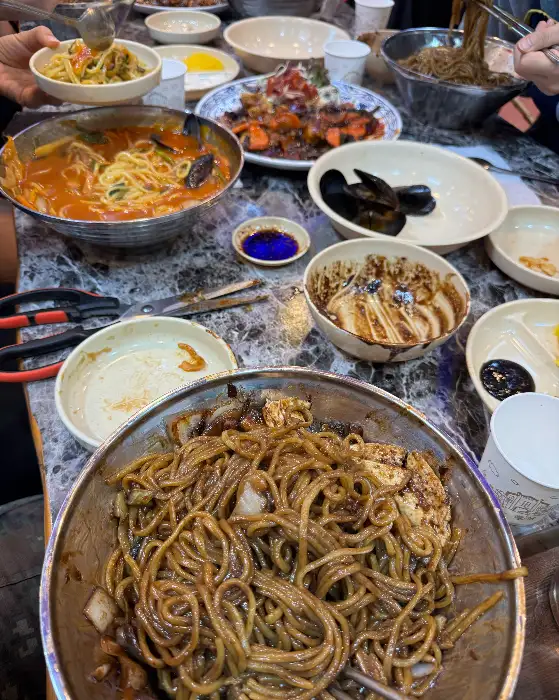 여러 음식 사진