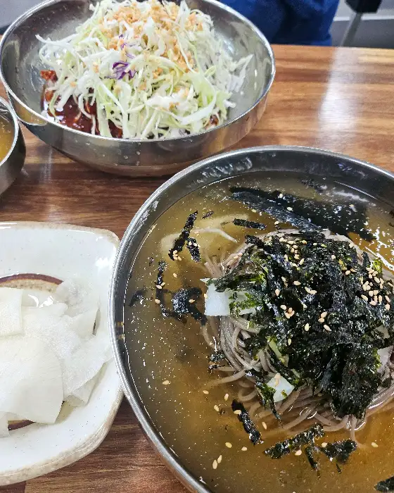 온 메밀 막국수
