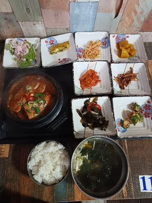 정갈한 밑반찬들