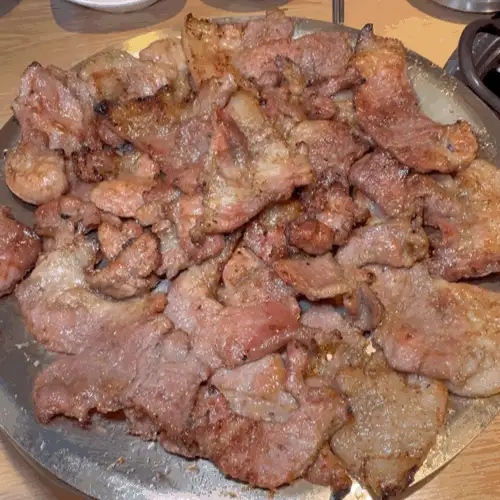 푸짐하게 담겨 나온 석쇠불고기