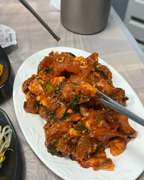 돼지 육회