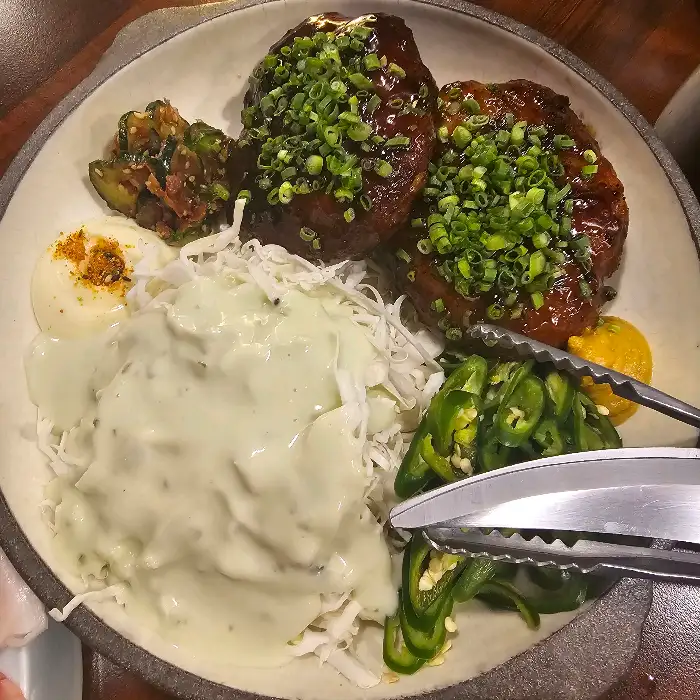 담백한 차돌 수육