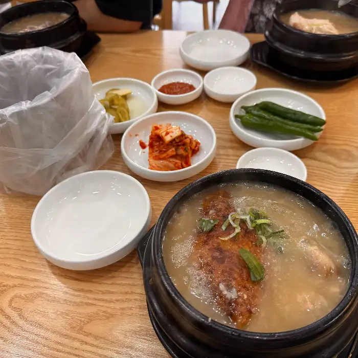 삼계탕과 함께 나온 밑반찬들