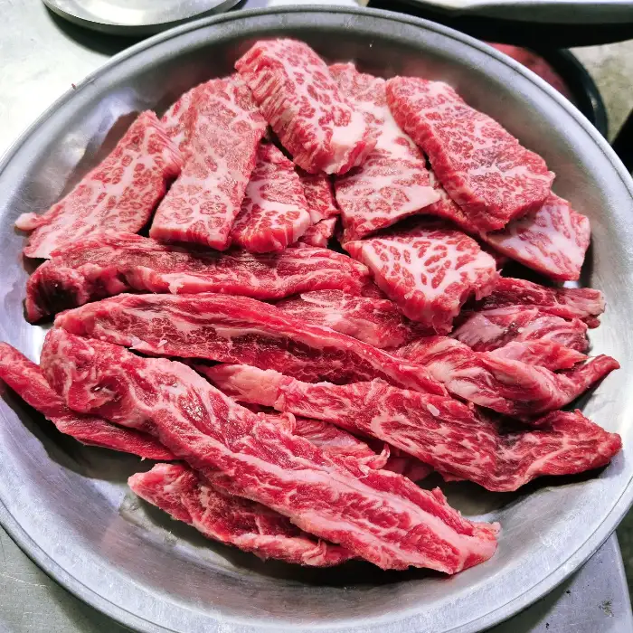 다양한 부위의 소고기