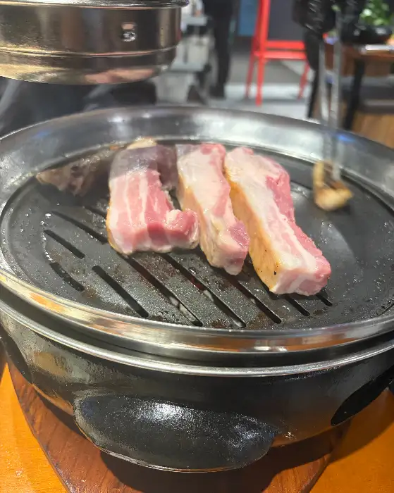 노릇하게 구워진 목살