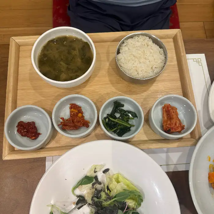 경회루의 다양한 밑반찬