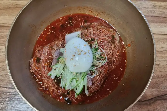 비빔냉면