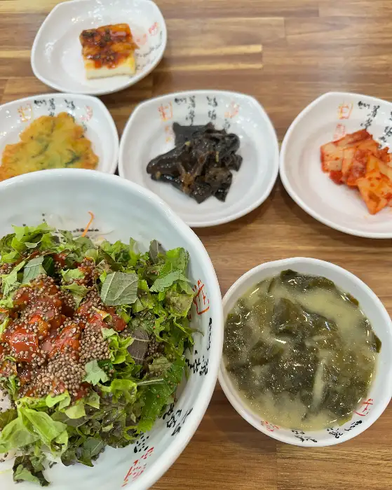 회덮밥 비주얼