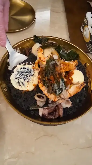 먹물 빠에야
