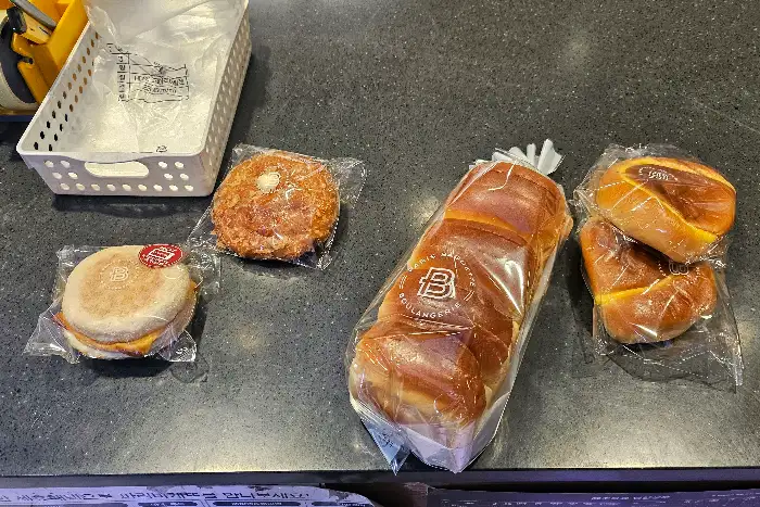 포장된 빵 몇 가지