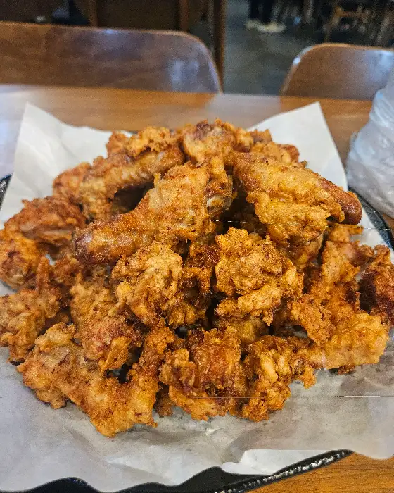 한성치킨 후라이드 치킨 한 접시