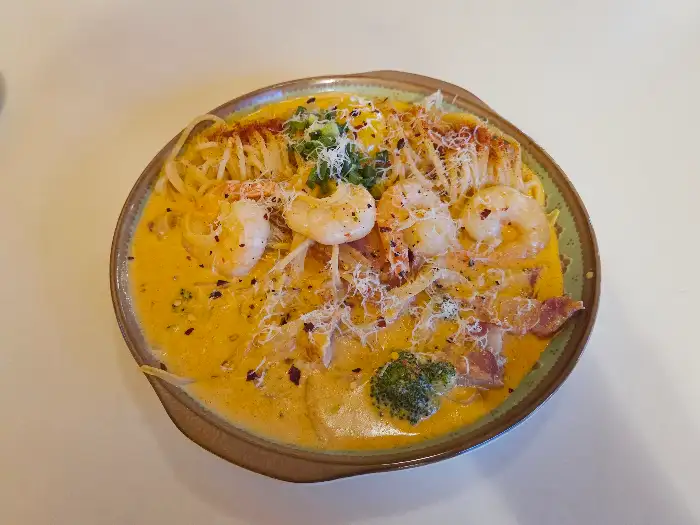 진한 국물의 라멘