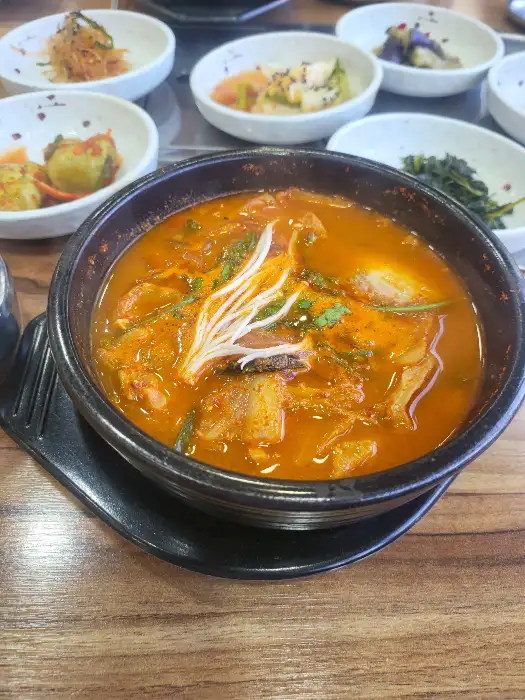 얼큰한 찌개