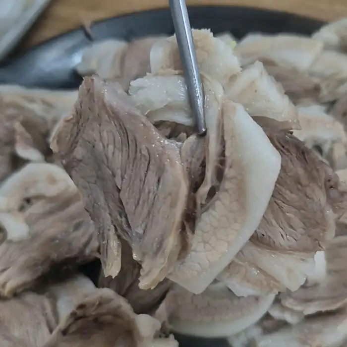 부드럽고 야들야들한 돼지고기