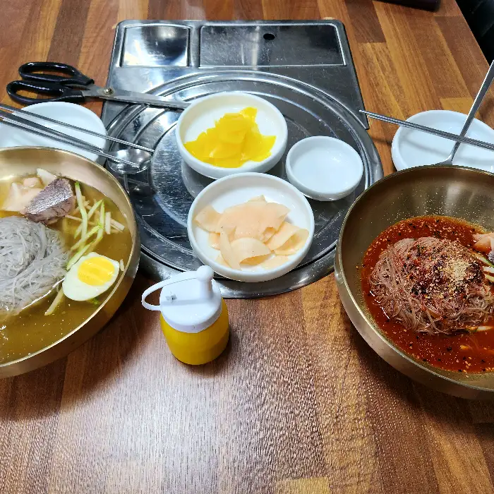 버섯만두전골 끓는 모습