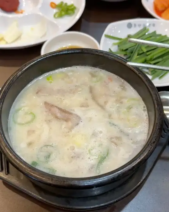 돌탄순댓국 경북도청점 순대국밥 비주얼