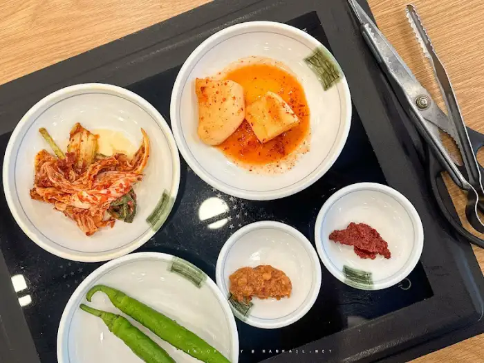 다양한 반찬 구성