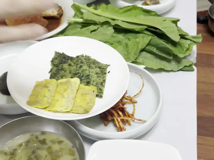 대원식당 한정식 상차림 일부